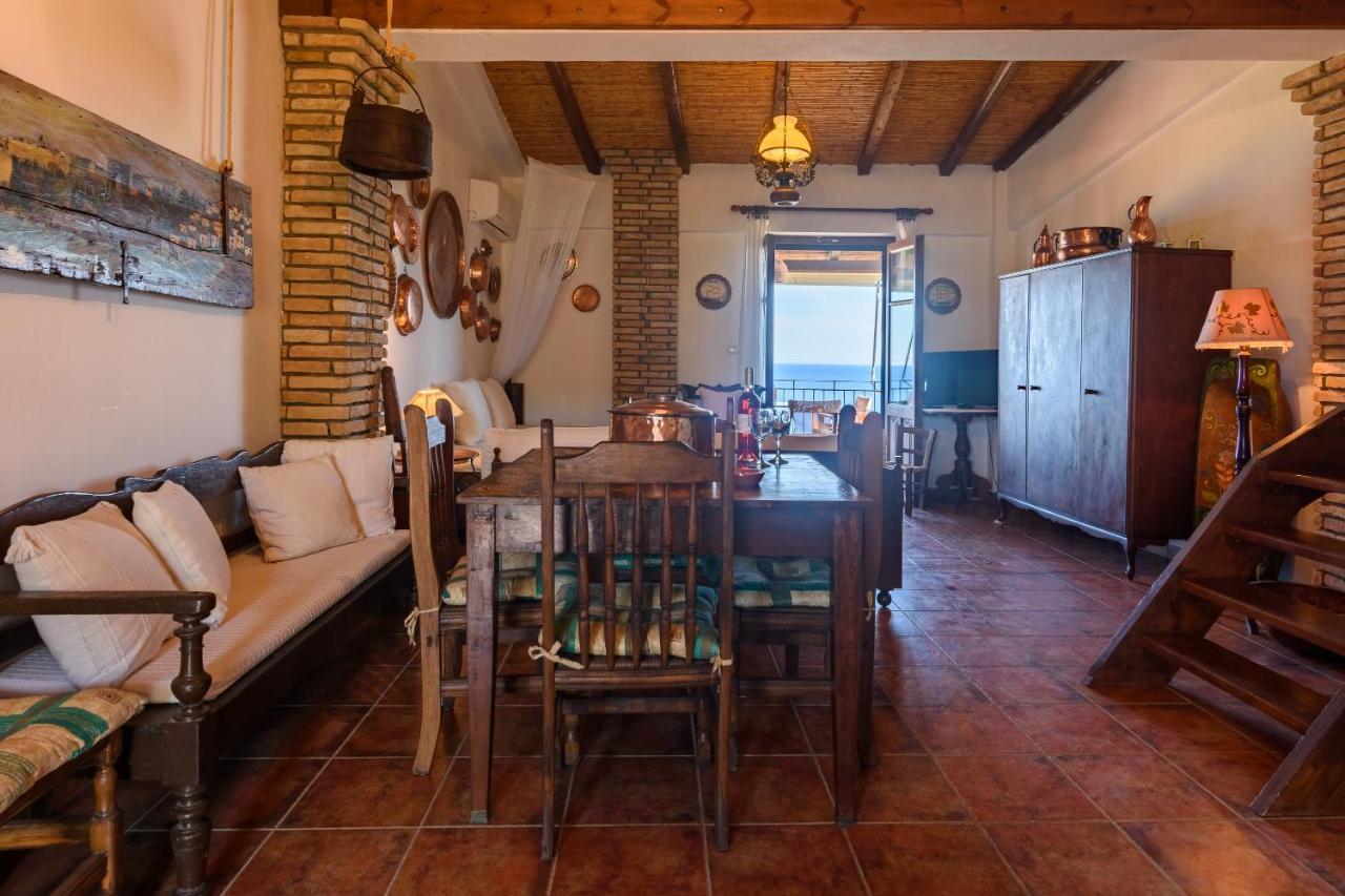 Eros Pittoresque Retreats - Perfect Location, Panoramic Seaview Koróni Exteriör bild