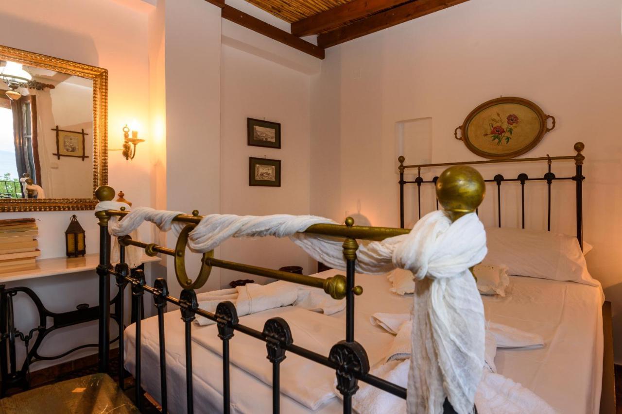 Eros Pittoresque Retreats - Perfect Location, Panoramic Seaview Koróni Exteriör bild